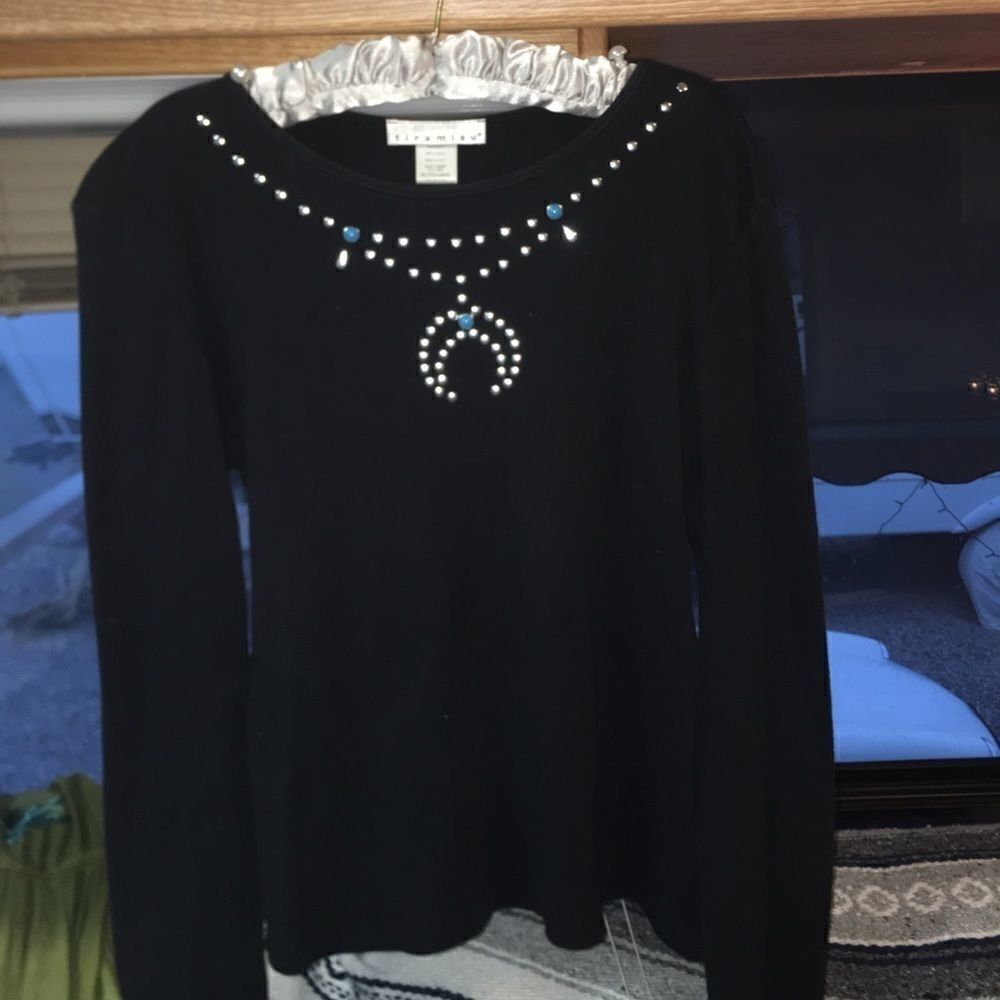 TIRAMISU SOUTH west studded silver/ turquoise top